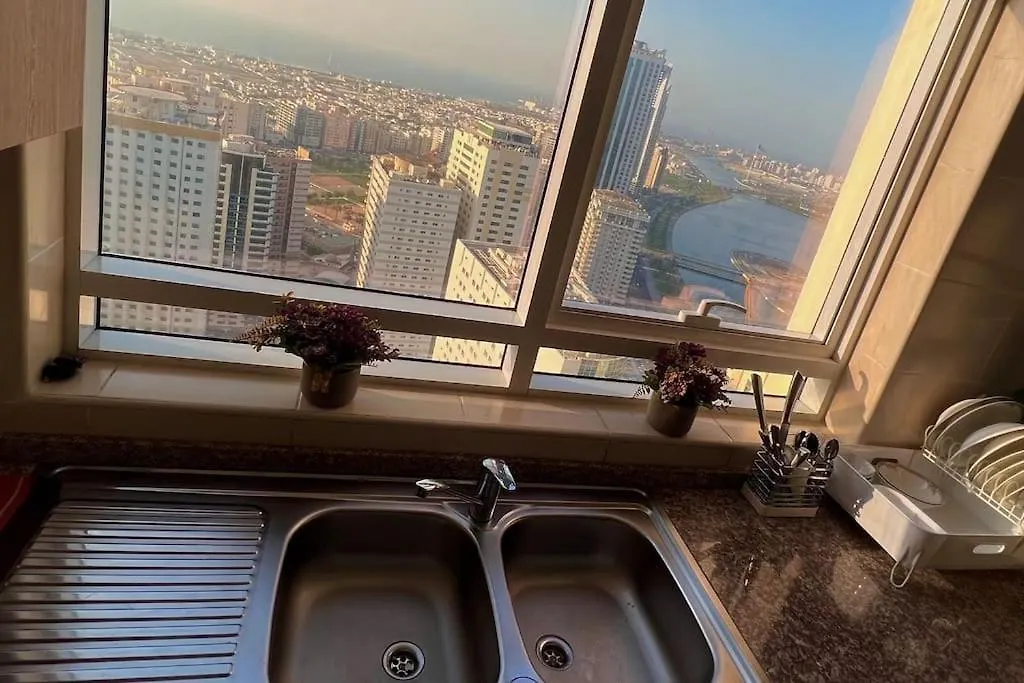 شقة في الشارقة Apartment