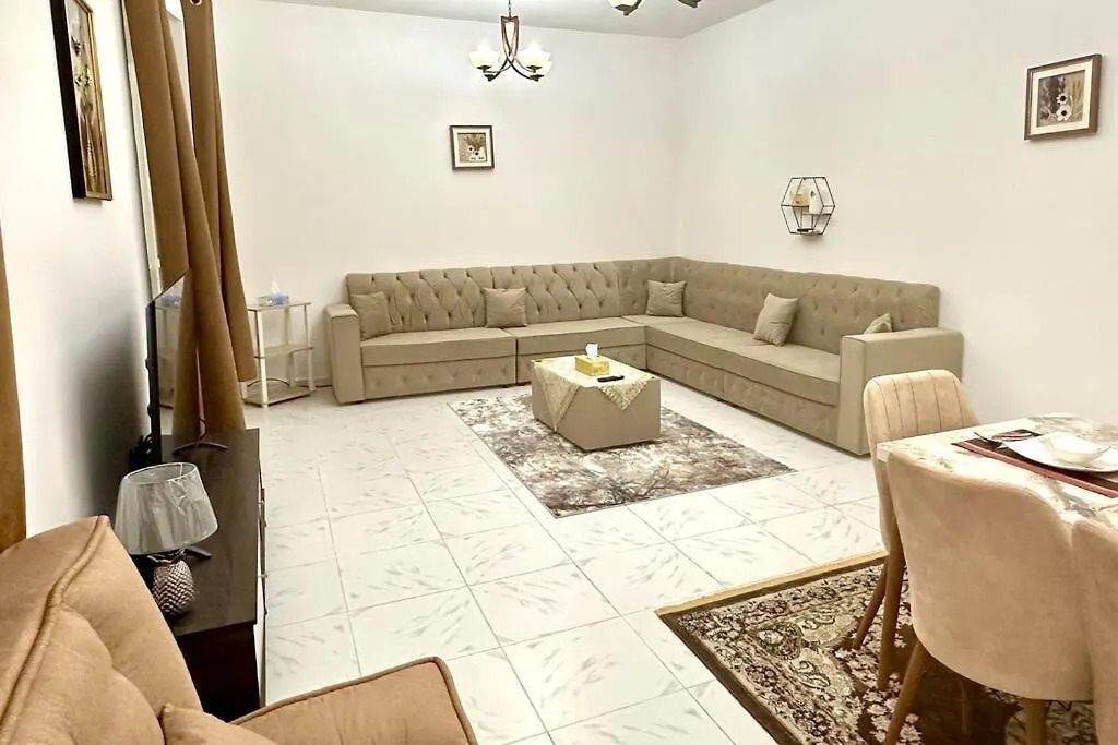 شقة في الشارقة Apartment